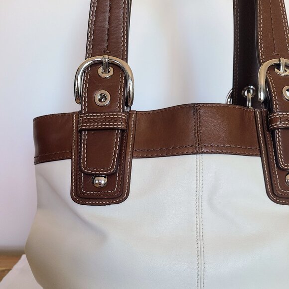 Mint Condition Y2K COACH Soho Pleated White and Brown (Full Grain) Leather Bag - Picture 6 of 14
